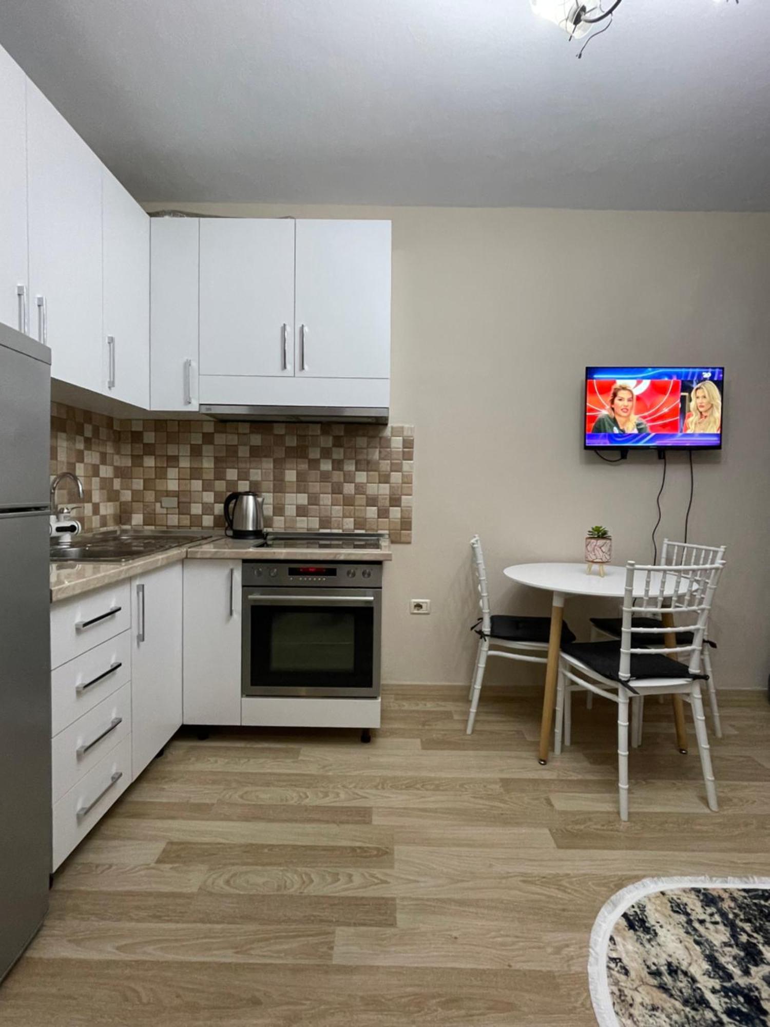 Comfort Apartment City Center Тирана Екстериор снимка